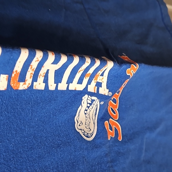 UF t-shirt - Picture 2 of 3
